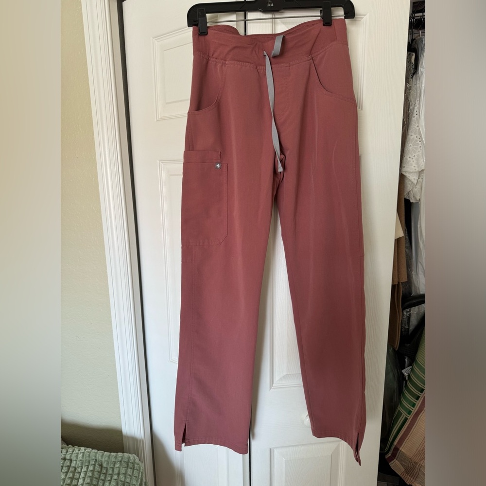 WearFIGS Original Kade Scrub Pant in Mauve - Size XS